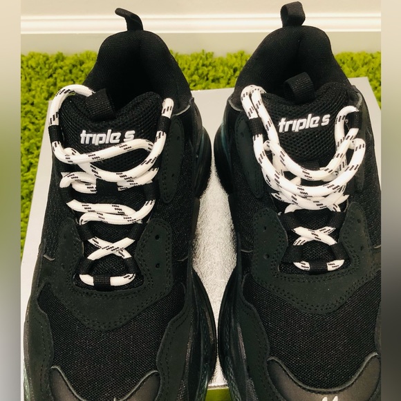 BALENCIAGA TRIPLE S SNEAKER 'TRIPLE BLACK' - Picture 8 of 10